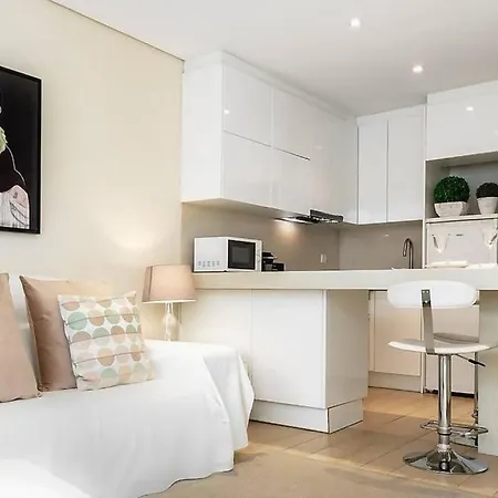 Daire Center With Charm